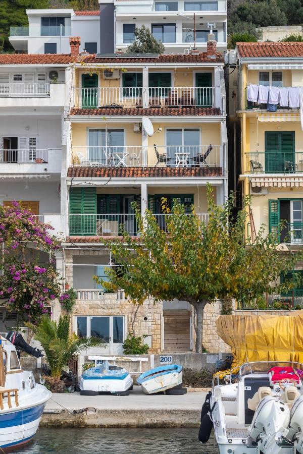 Apartments By The Sea Podgora, Makarska - 11469 Exterior photo