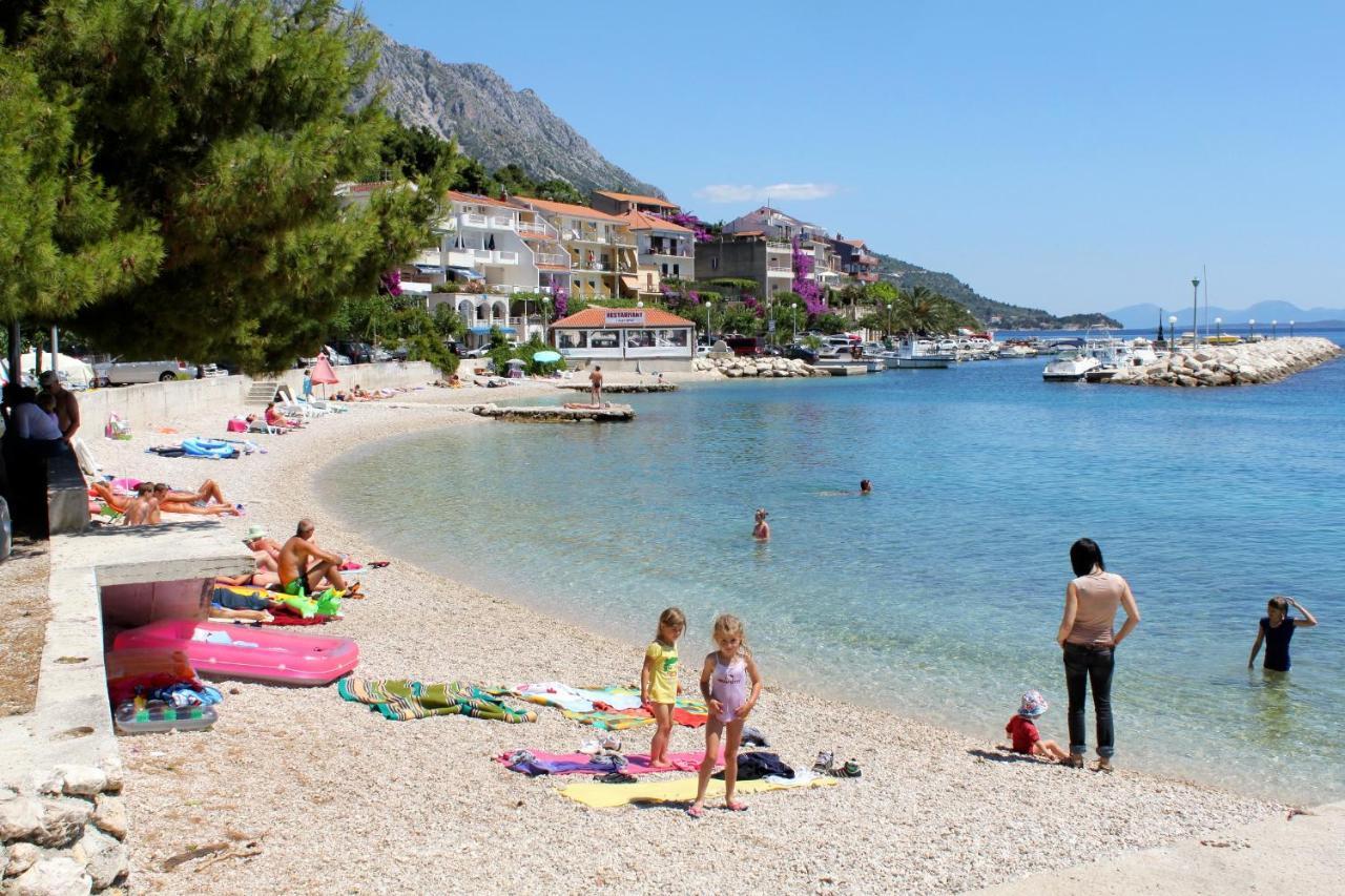 Apartments By The Sea Podgora, Makarska - 11469 Exterior photo