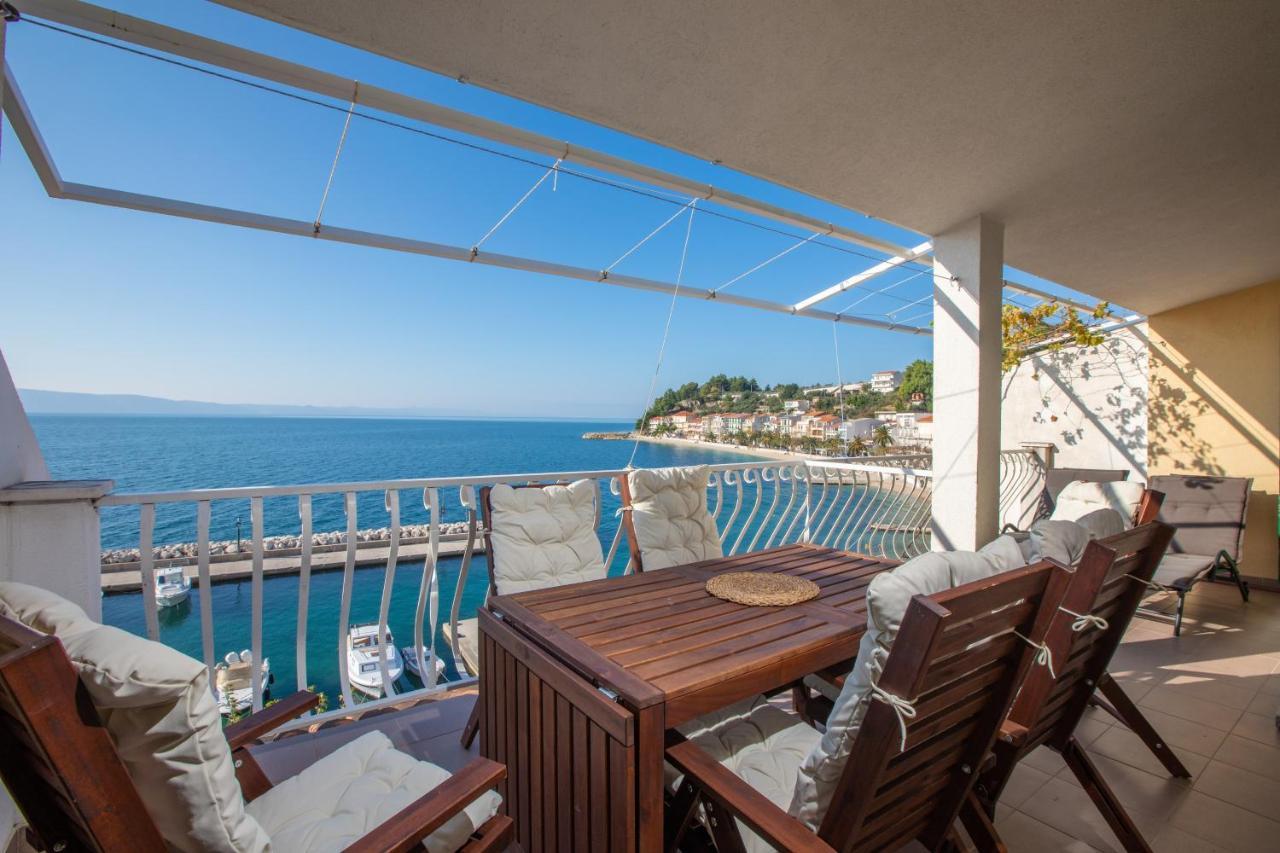 Apartments By The Sea Podgora, Makarska - 11469 Exterior photo
