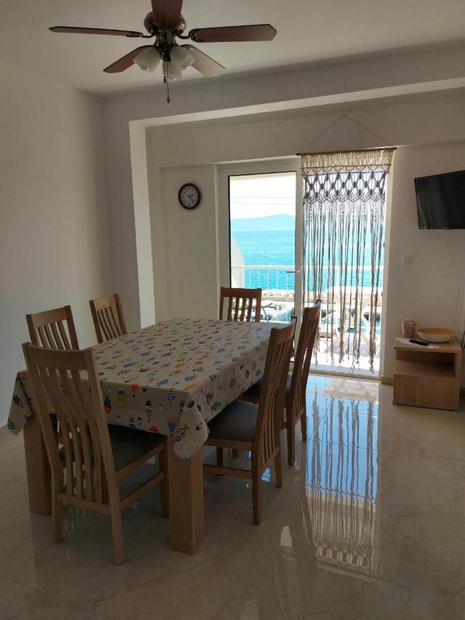 Apartments By The Sea Podgora, Makarska - 11469 Exterior photo
